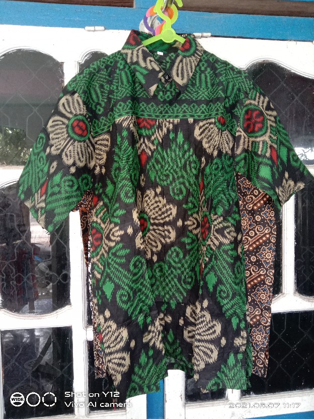 Kemeja Batik Pria Lengan Pendek Motif Daun Jati