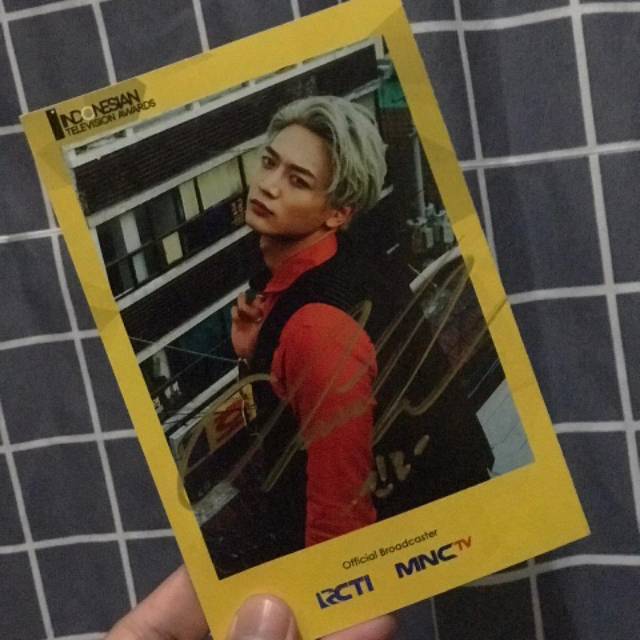 

Post Card Minho shinee + Tanda tangan