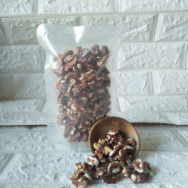 

kacang walnut