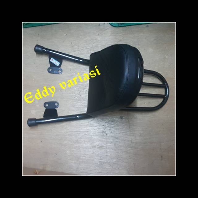 Sandaran Belakang Scoopy Karbu - MF AKSESORIS MOTOR