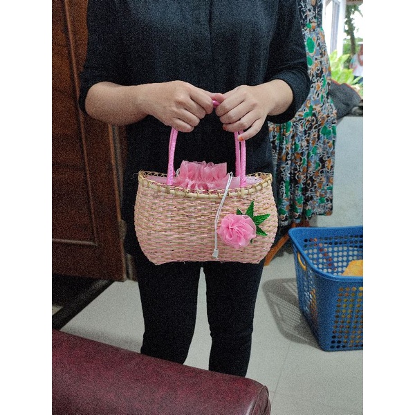 TAS ROTAN CANTIK WARNA RANDOM FREE BUBLE WRAP