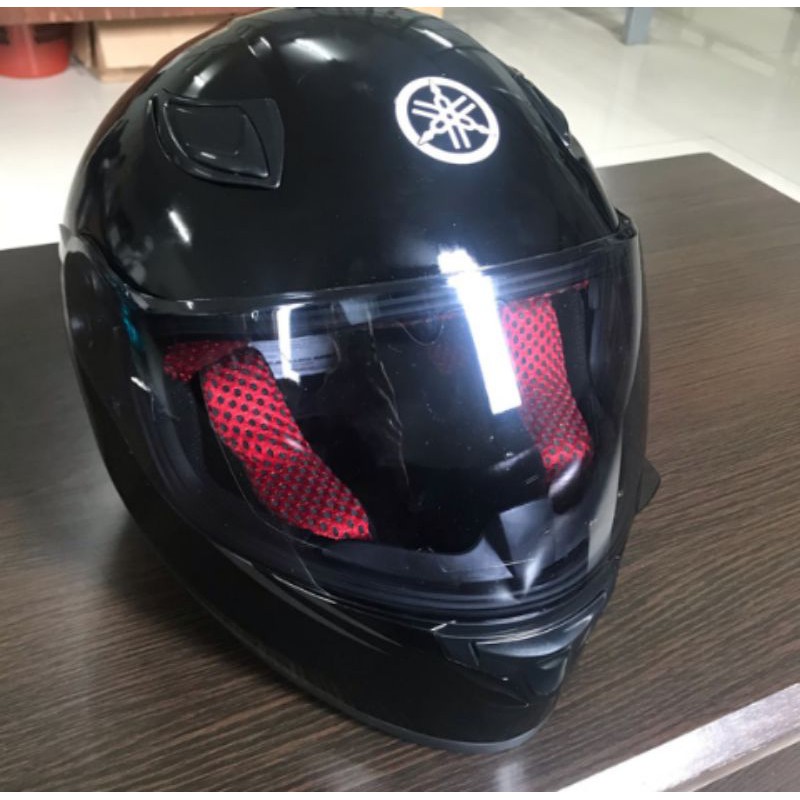 Helm Cargloss Yamaha