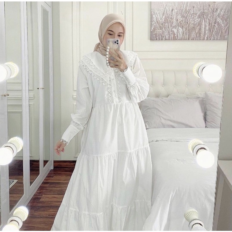 suri dress by wear.lumiere