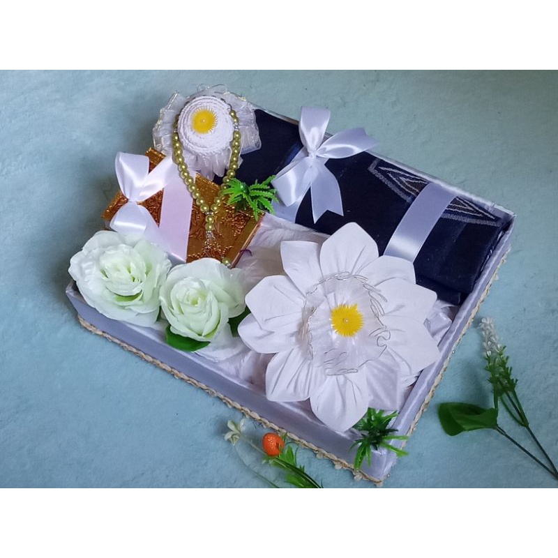 PAKET MAHAR/SESERAHAN ALAT SHALAT LENGKAP MUKENA PARASUT