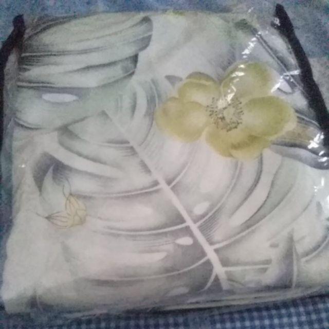 Sprei Katun Lokal Cvc Emma Montsera Hijau Kombinasi