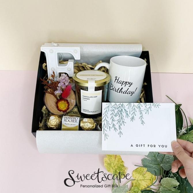 

GIFT BOX PACKAGE 216-PAKET HAMPERS 216 - HADIAH PENYAMBUTAN FGBV61352