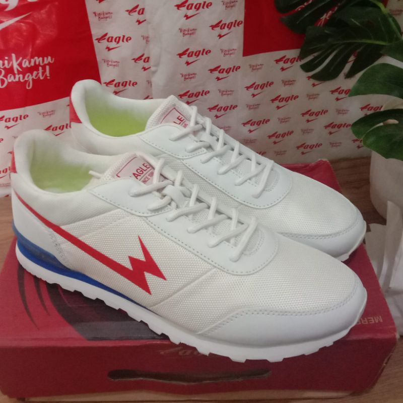 Sepatu eagle magnum, warna putih, running shoes