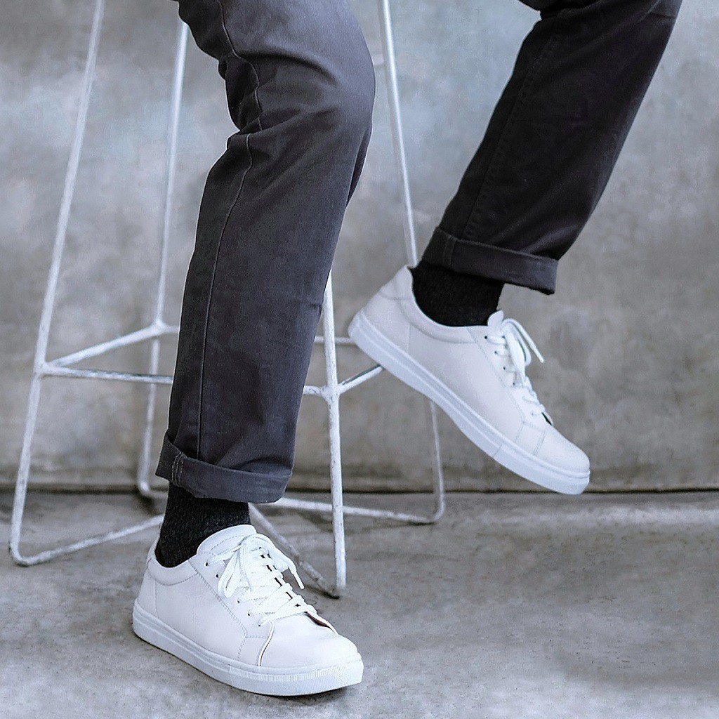 MEDIANT FULL WHITE ORIGINAL x REYL MAN Sepatu Sneakers Putih Polos Pria Kets Tali Casual Jalan Santai Hangout Main Nongkrong Kondangan Sekolah Kuliah Distro Fashion Sport Shoes Semi Kulit Premium Skate Footwear Big Size Jumbo Ukuran Besar 44 Keren Terbaru