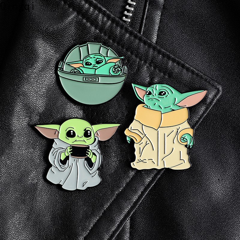 Star Wars Role Master Yoda Enamel Pins Classic Interstellar Movie Brooches Badges Gifts for Friends Cute Yoda Pin