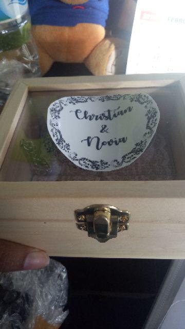 Kotak Cincin Kawin Kayu Akrilik (bantalan Burlap) / Wooden Acrylic Wedding Ring Box