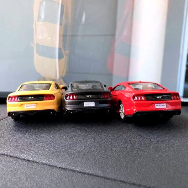 FORD MUSTANG Parfume Pewangi Pengharum Mobil Parfum Pajangan Miniatur Diecast Mobil