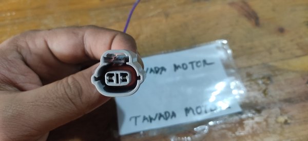 SOKET KONEKTOR LAMPU SEN DEPAN MITSUBISHI EXPANDER