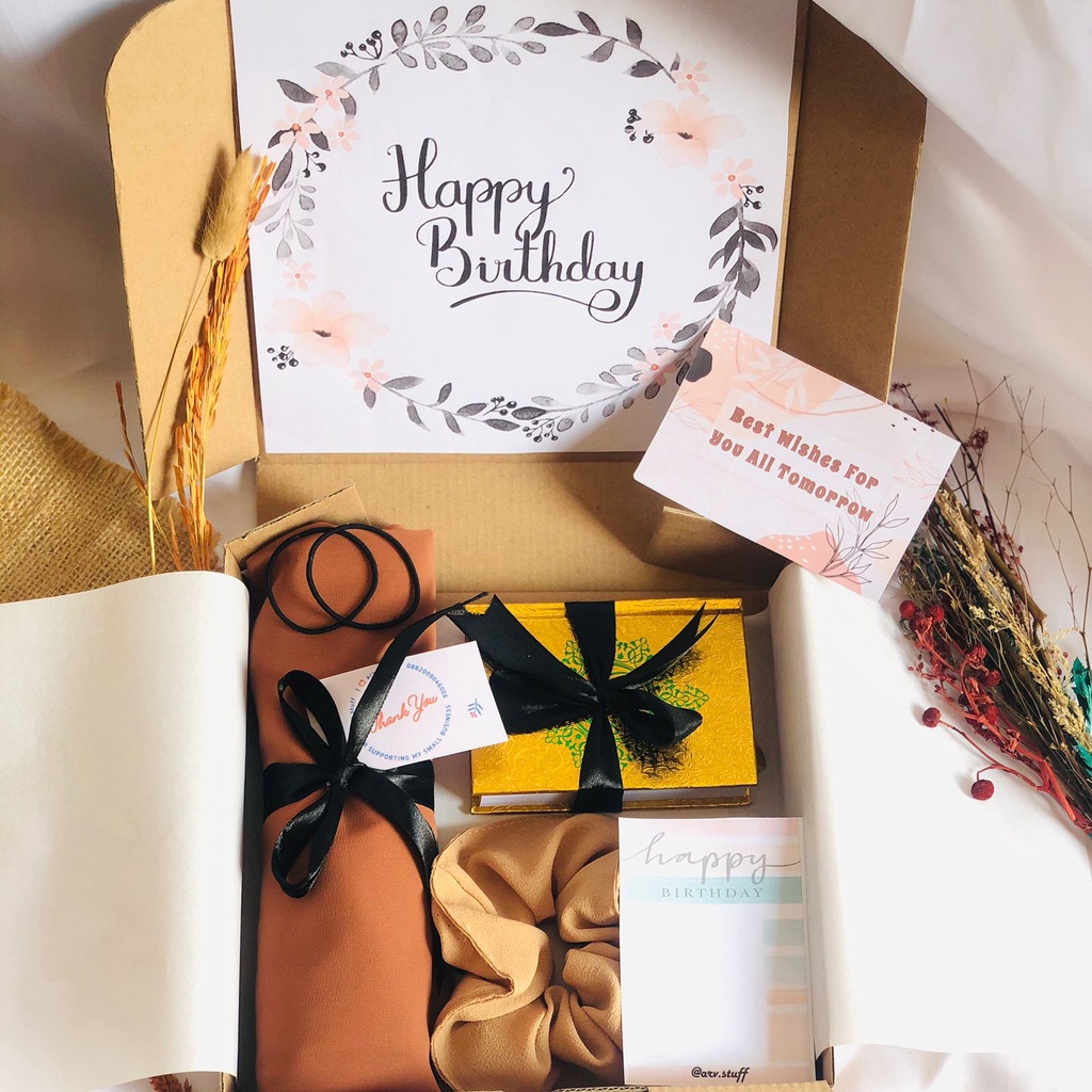 HAMPERS HIJAB AL QURAN / Hampers Hadiah wisuda kado wedding pernikahan gift box parcel termurah kado ulang tahun hadiah wedding teman unik alat sholat hadiah hari raya murah viral termurah se shopee