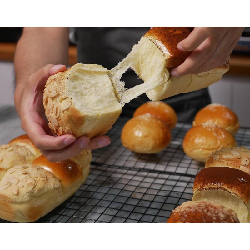 

HOKKAIDO MILK SOURDOUGH BREAD