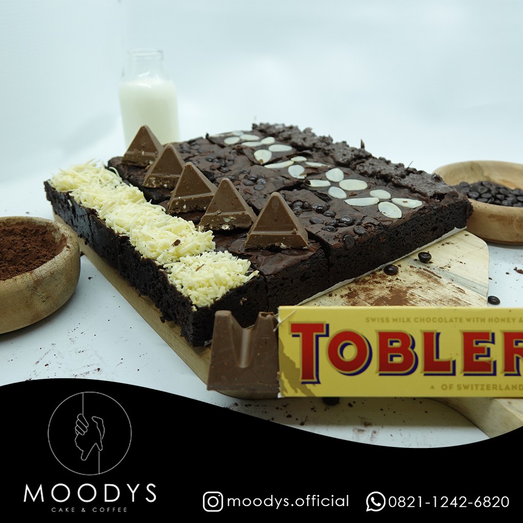 

Moodys Brownies Panggang Premium Mix Topping TOBLERON 20x20