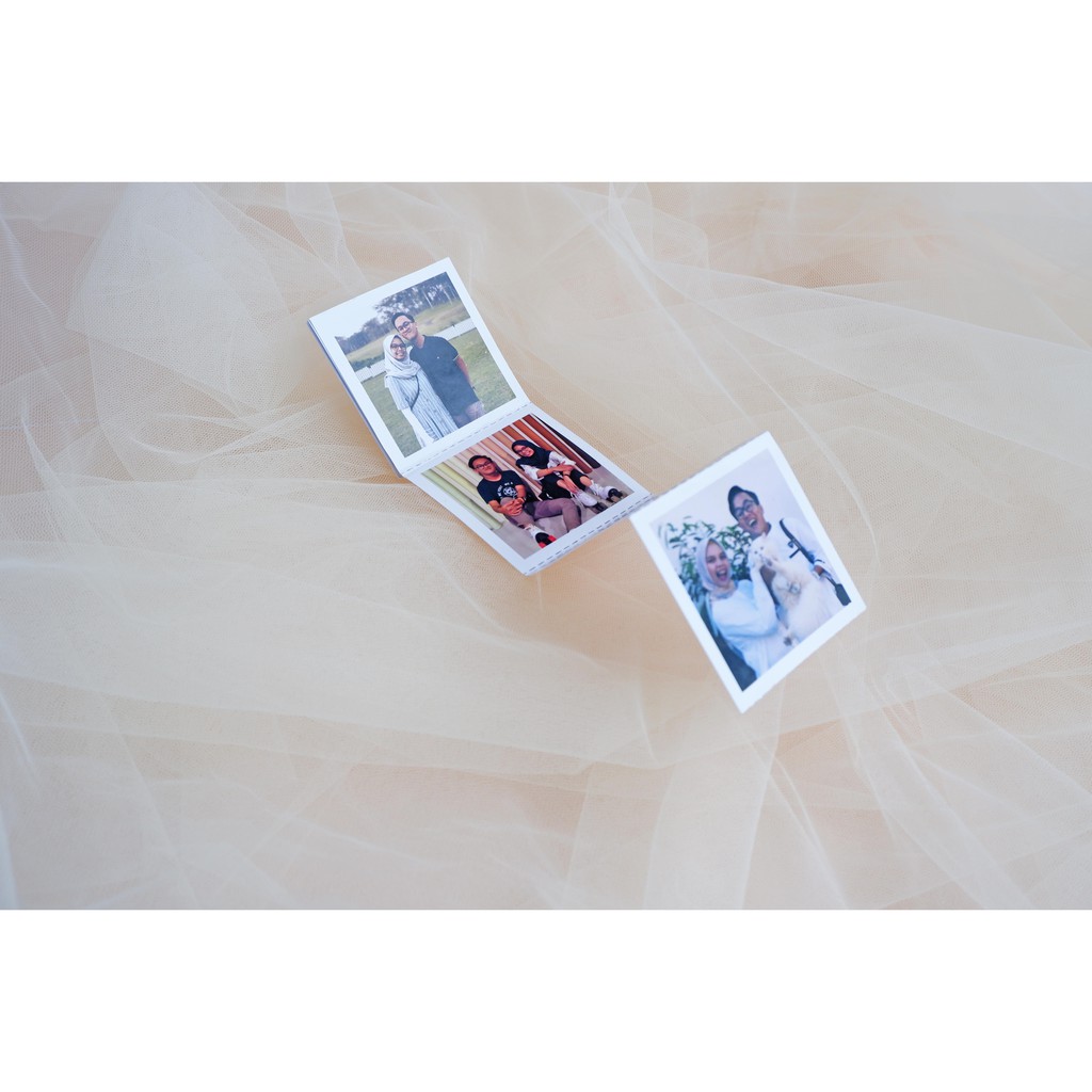 

Mini Photo Album - Kado Anniversary Wisuda