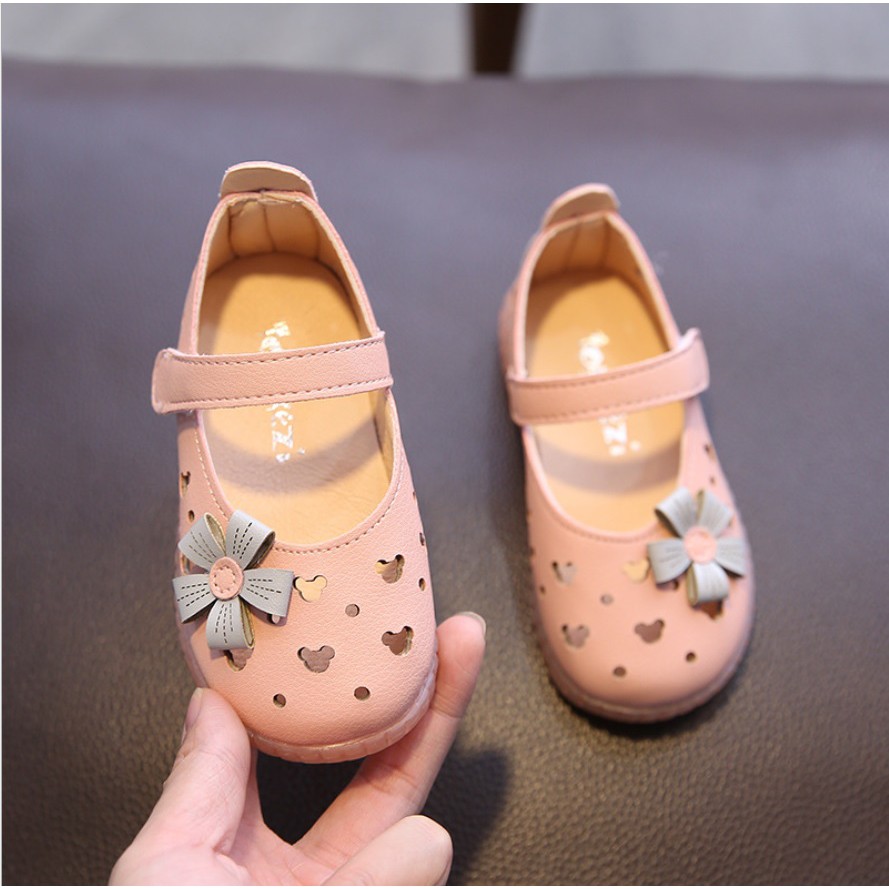 B81- Sepatu anak import motif bunga kualitas premium