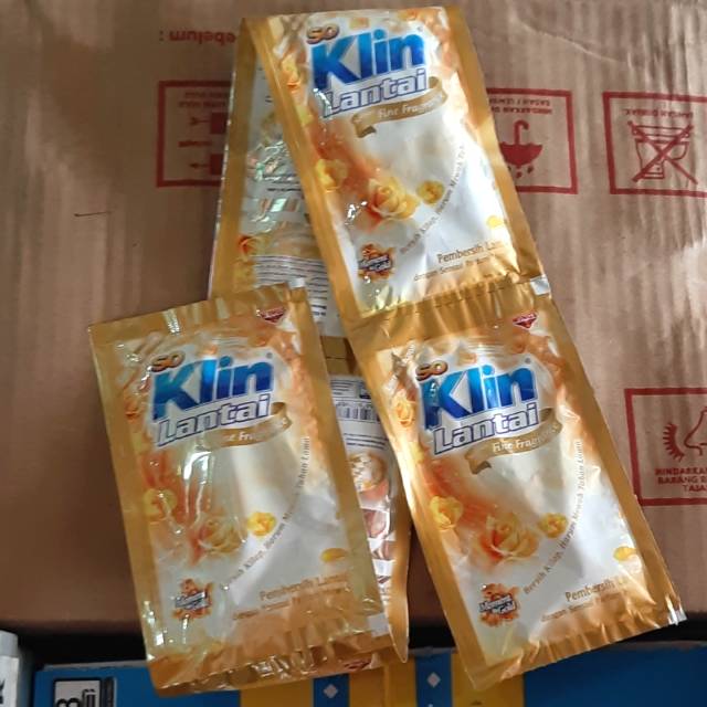 So Klin Lantai Gold (12 Sachet/Renceng)