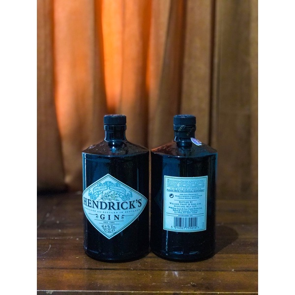 Botol bekal alkohol hendrick's original untuk pajangan
