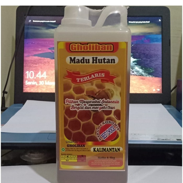 

Madu Hutan Kalimantan Gholiban Plus Bee pollen Dan Royal Jelly 1Kg