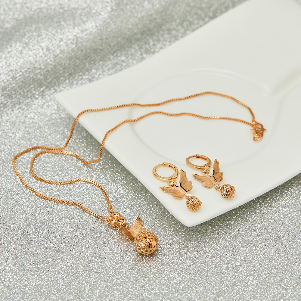 Y253【Pengiriman di tempat】Anting Wanita Korea Kupu-Kupu Manis Warna Fashion Untuk Wanita Anting Wanita Panjang Titanium