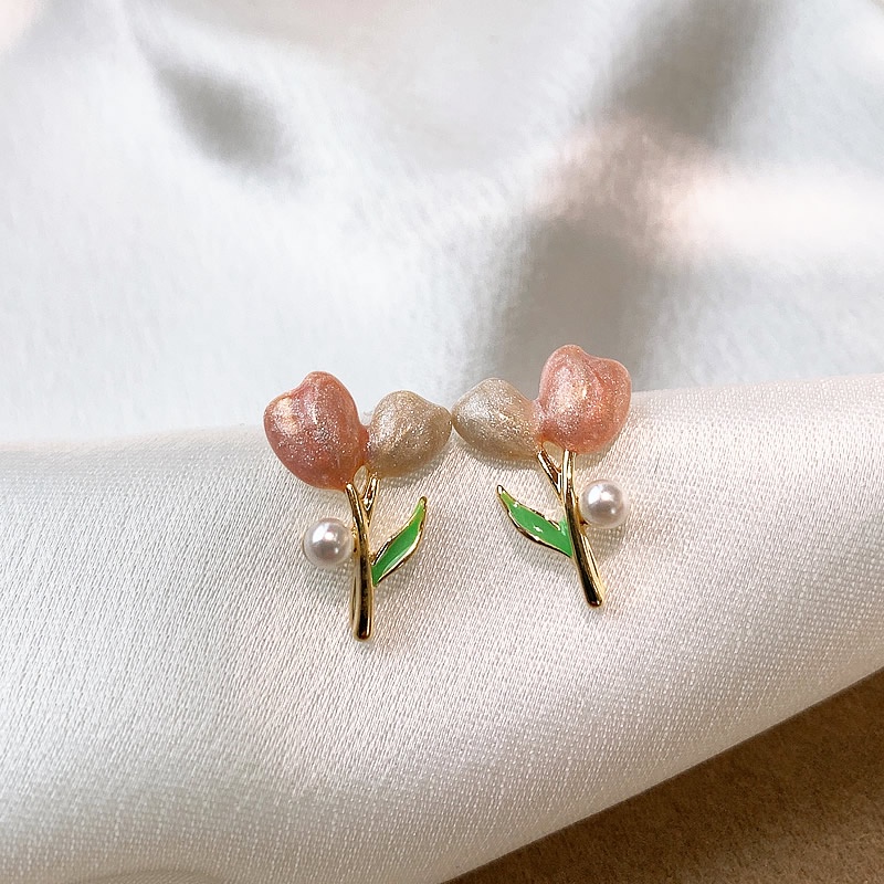 Anting Stud Bentuk Tulip Bahan S925 Silver Plated Gaya Korea Untuk Wanita