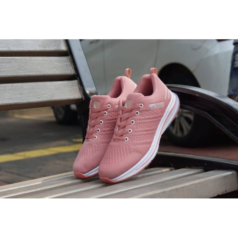 SEPATU SPORT RUNNING CEWEK ADIDAS ZOOM SIZE 37-40