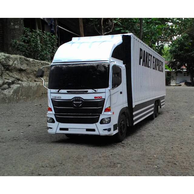 Miniatur truck hino FUSO box Shopee Indonesia