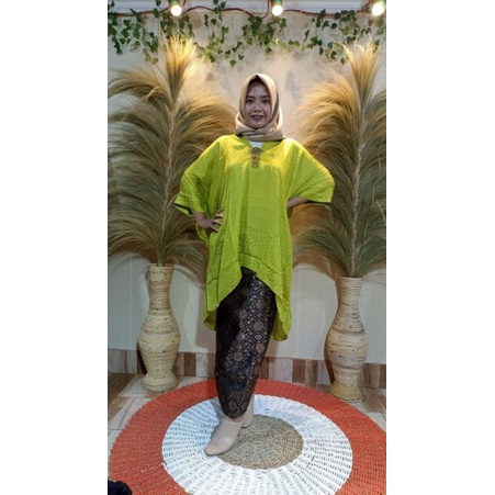 Tunik Aruna Viskos Sutera dan Rok Songket