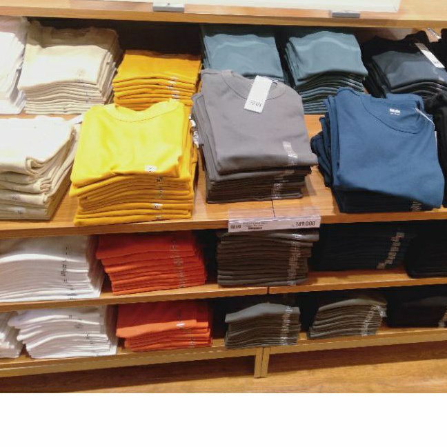Jastip Kaos Wanita Uniqlo/T-Shirt Uniqlo