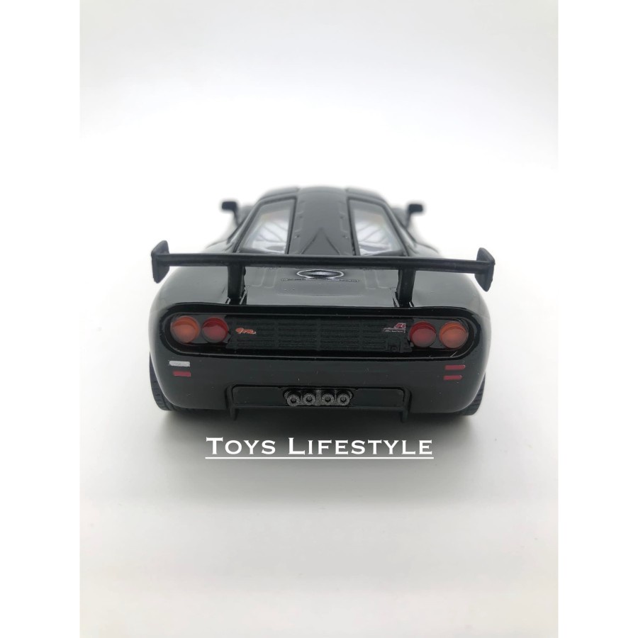 Kinsmart Diecast - McLaren F1 GTR 1995 Skala 1:32 (Hitam)