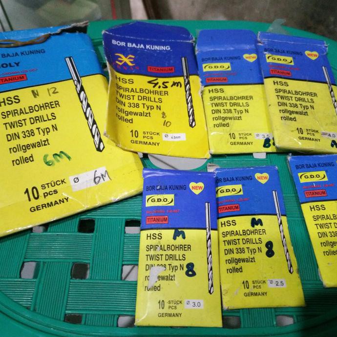 

Matabor Besi 2,5 Mili harga per pc ratele992 Kualitas Baik