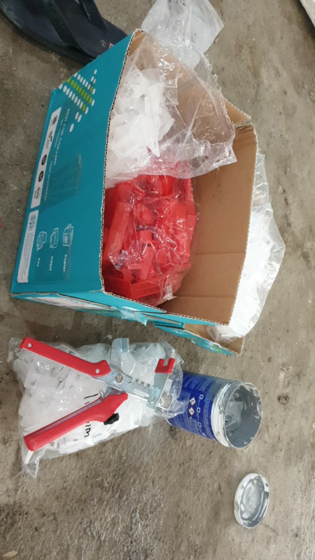 Universal Wedge / Tile Leveling System / Perata Granit Keramik