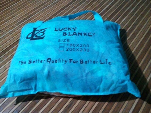 Selimut Bulu Dewasa Tebal