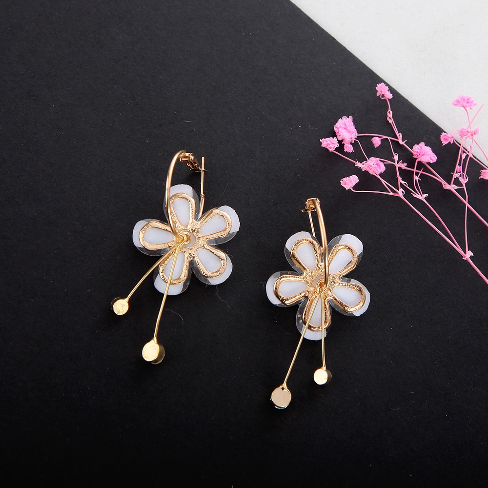 Anting Hook Wanita Bunga Putih Rumbai Aksesoris Wanita - Fashion Earrings Import