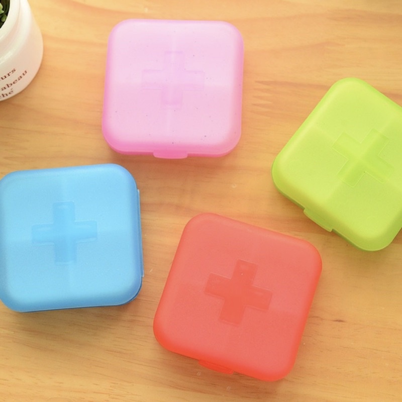 Tempat obat kapsul pil 4 sekat kotak obat travel wadah penyimpanan obat mini