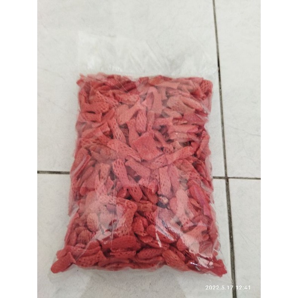 

kerupuk bentuk ikan merah, gembung (mentah) 250gr & 500gr