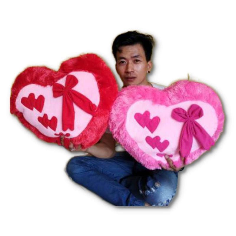 Bantal Love Pita Bulu Ukuran L