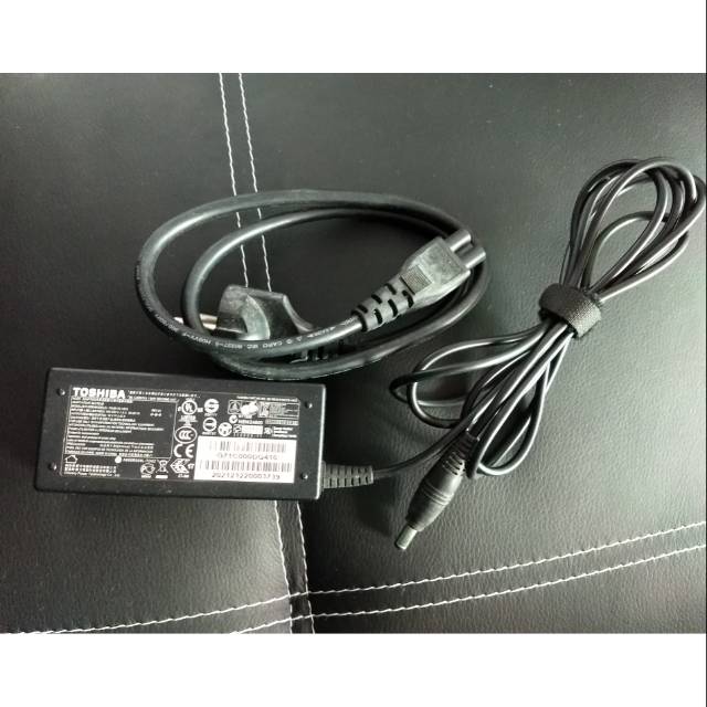 Charger laptop Toshiba