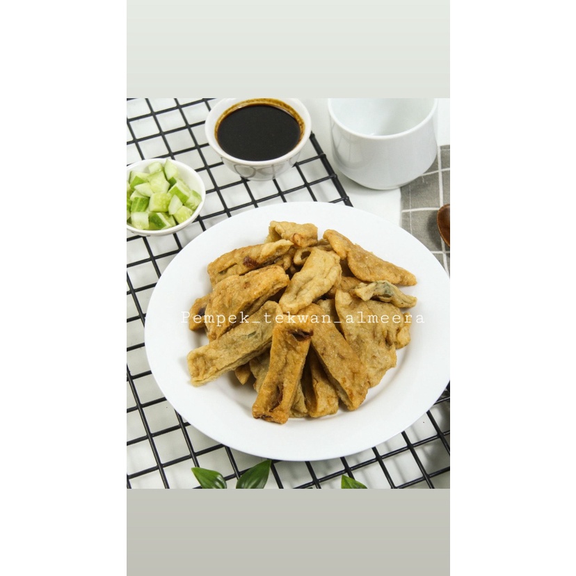 

Pempek kulit krispi / pempek asli palembang / pempek ikan tengiri / pempek crispy