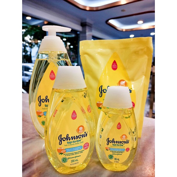 JOHNSON'S Top-to-toe Hair &amp; Body Baby Bath