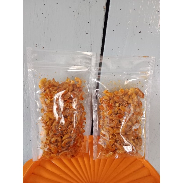 

MAKARONI PEDAS GURIH ISI 60g./BIKIN NAGIH/HARGA TERJANGKAU.