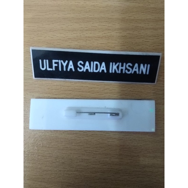

papan nama, nama dada, name tage peniti PNS