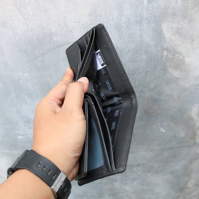 Dompet vans hitam