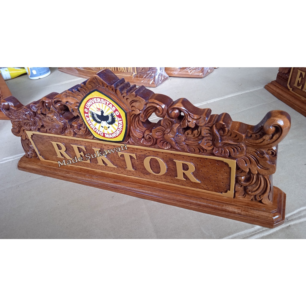 Papan nama meja Flat nameplate kayu kerajinan tangan ukir bali Lambang Logo