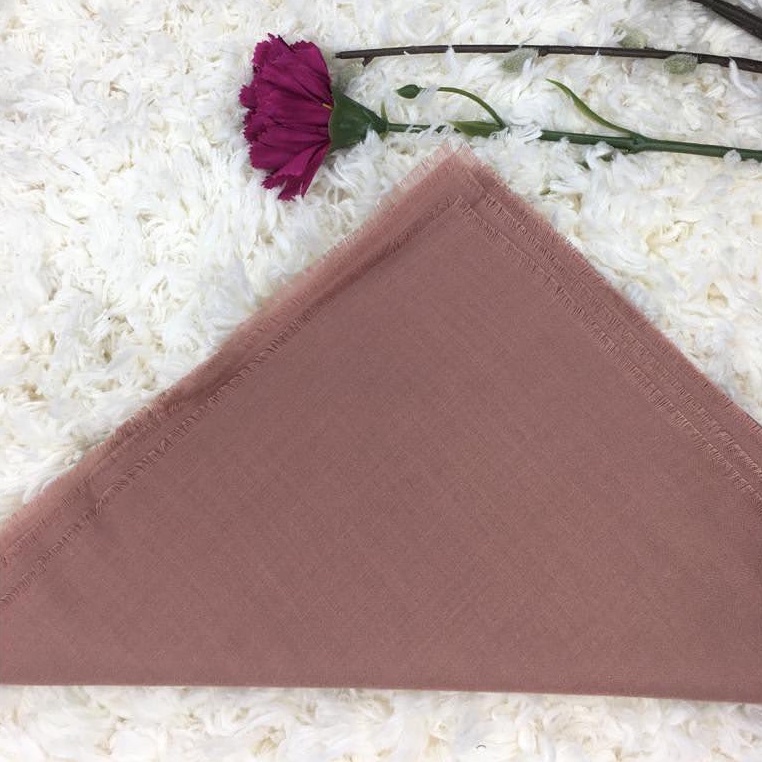 kerudung jilbab / hijab segi empat bahan katun saudia rawis tebal merk saudia bisa untuk anak sekola