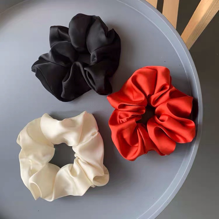 Yooara.id  Ikat Rambut Classic Scrunchie Vintage Polos ikat rambut korea scrunchie