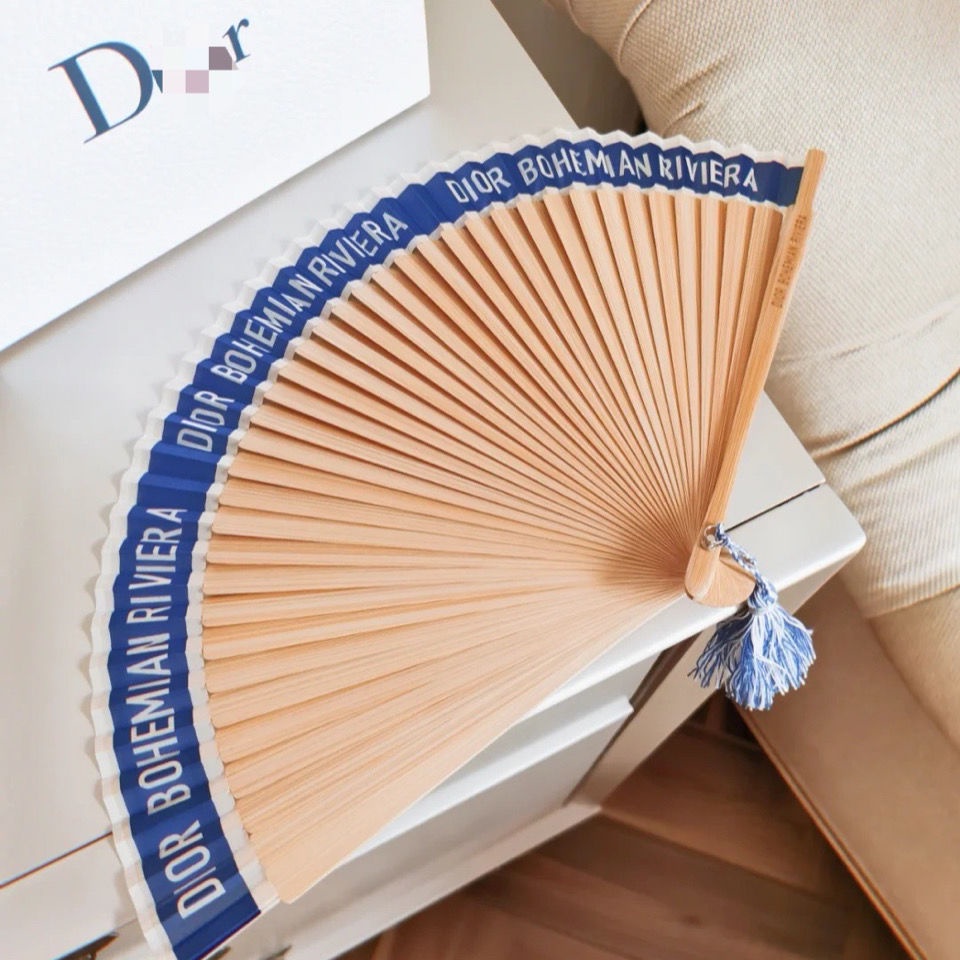 

C21 Dior D Folding Fan Summer Essential Summer Concave Modeling Artifact! Red, Yellow, Blue, All Thr
