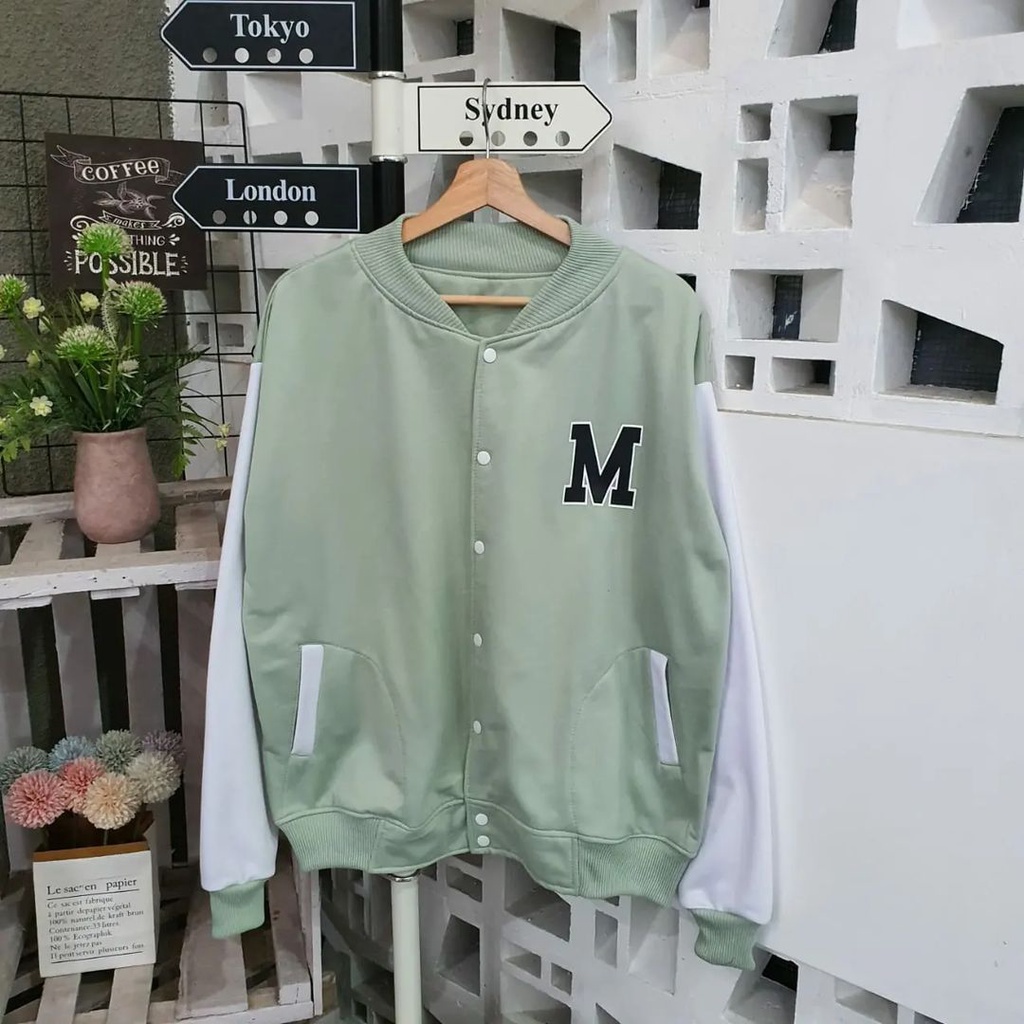 Jaket Sweater Baseball M bisa untuk pria/wanita size L XXL