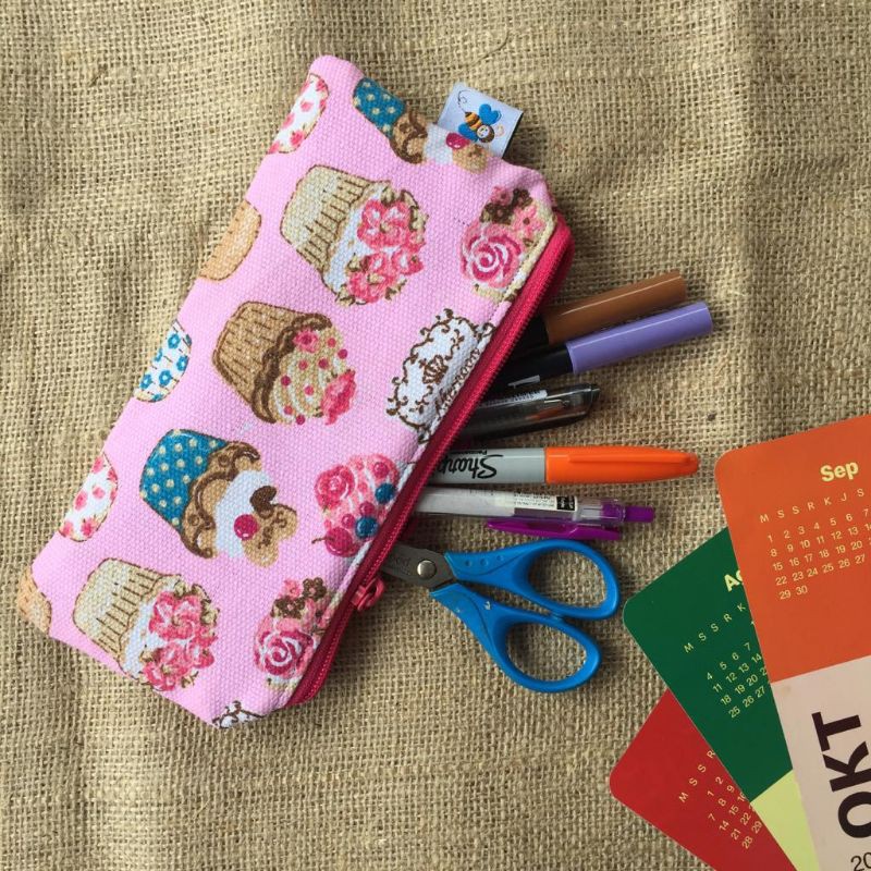 

PINK CUPCAKE Tempat Pensil Kanvas Pencil Case